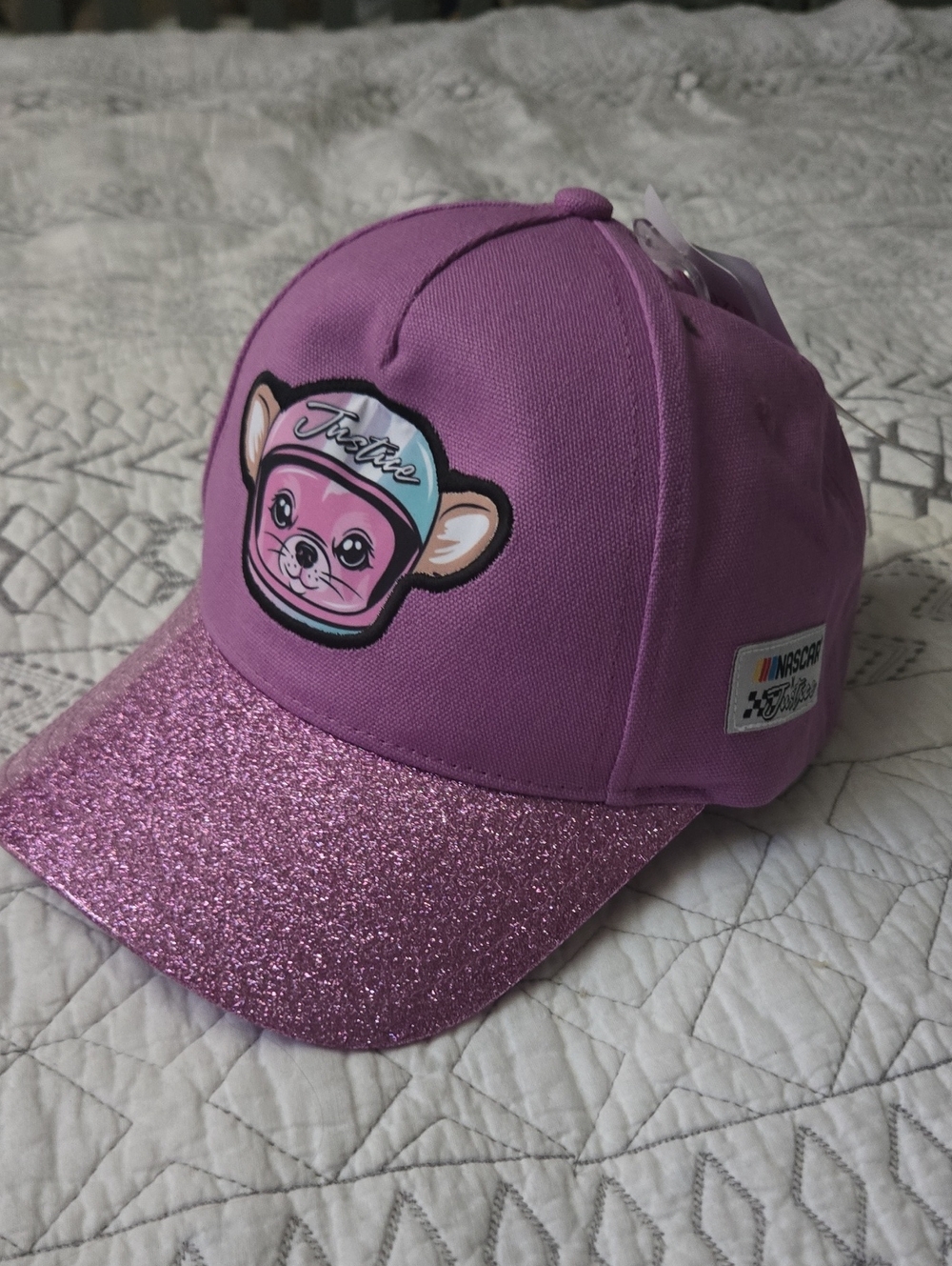 One Pieces Subcategory Identification